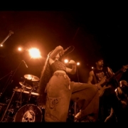 news_2025-08-21_Face Yourself single Fractures