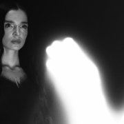 news_2025-12-13_Poppy single Guardian