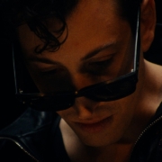 news_2026-03-23_Des Rocs video When the Love is Gone