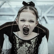 news_2026-03-31_Black Spikes single Aurea